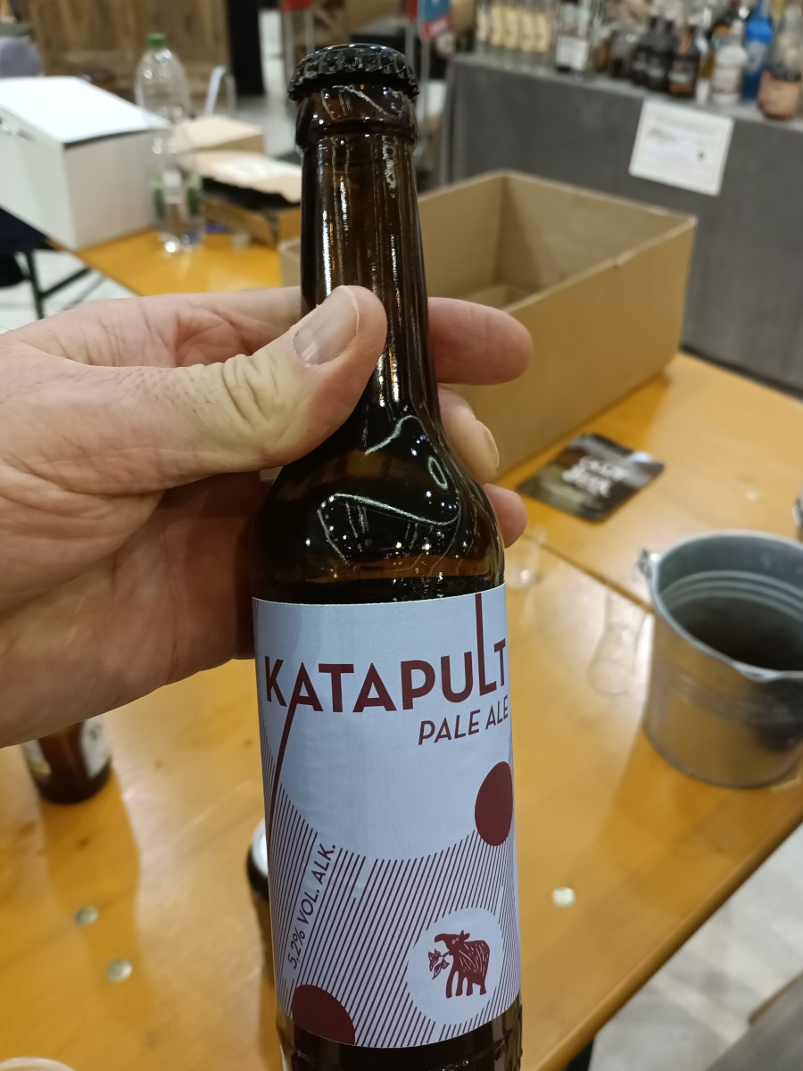 Blauer Tapir Katapult